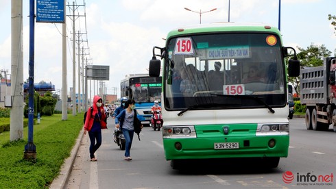 Xe bus tăng tuyến đi qua khu vui chơi phục vụ lễ Quốc khánh 2/9 - ảnh 1
