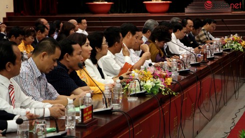 Chủ tịch nước: Công nhân dệt may đang