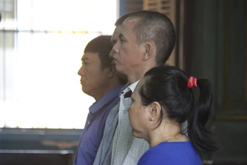 Nữ bị cáo buôn bán ma túy “thoát” án tử hình vì có con nhỏ - ảnh 1
