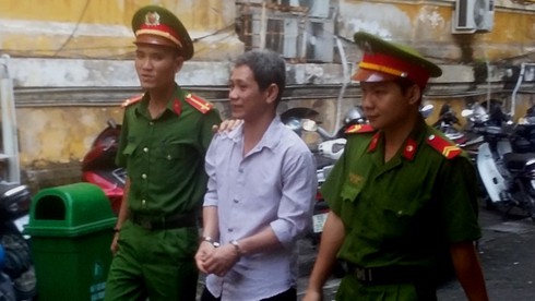 Giám định viên công ty SJC mang vàng giả thế chấp lấy tiến tiêu - ảnh 1