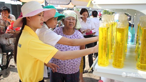 Bưu điện TP.HCM khai trương thêm 11 điểm Bưu điện văn hóa xã đa dịch vụ - ảnh 1