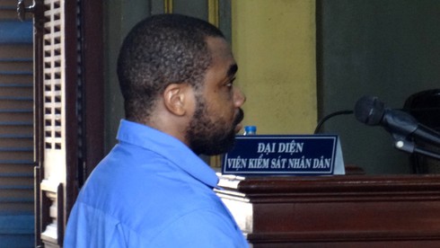 TP. HCM: Một giáo viên nước ngoài lĩnh 18 năm tù giam vì bán ma túy đá - ảnh 1