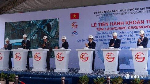 “Robot triệu đô” bắt đầu đào hầm ngầm ở độ sâu 17m cho metro số 1 - ảnh 1