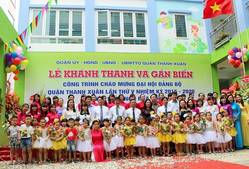 Hà Nội: Quận Thanh Xuân gắn biển các công trình chào mừng Đại hội Đảng bộ - ảnh 1