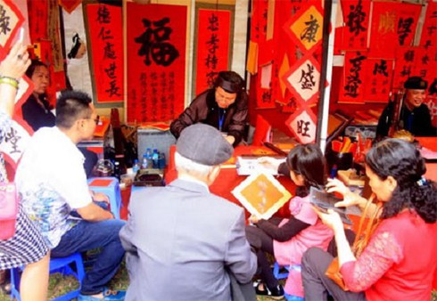 Phát triển sự nghiệp văn hóa, xây dựng người Hà Nội thanh lịch, văn minh - ảnh 1