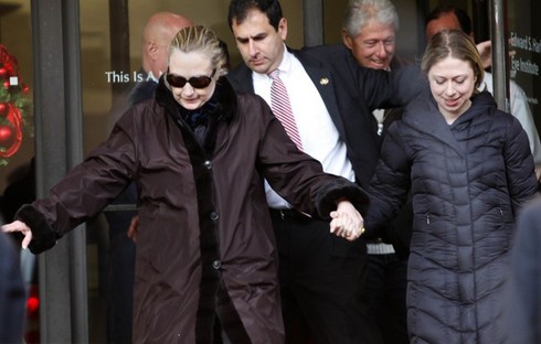 Ngoại trưởng Hillary Clinton đã trở lại làm việc - ảnh 1