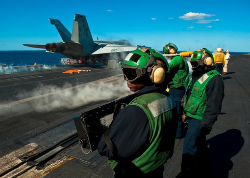 'Đột nhập' tàu sân bay hạt nhân USS Nimitz: Quả đấm thép của hải quân Mỹ - ảnh 14