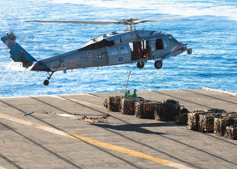 'Đột nhập' tàu sân bay hạt nhân USS Nimitz: Quả đấm thép của hải quân Mỹ - ảnh 2