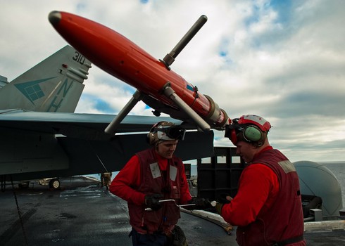 'Đột nhập' tàu sân bay hạt nhân USS Nimitz: Quả đấm thép của hải quân Mỹ - ảnh 3