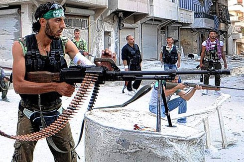 Assad 'vượt ranh giới đỏ', Mỹ 'bơm' súng đạn cho phe nổi dậy Syria - ảnh 1