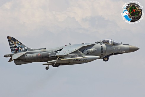 Ngắm nghía phi đội Harrier của Italia tập trận chiến đấu - ảnh 10
