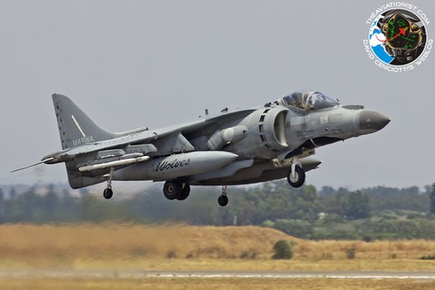 Ngắm nghía phi đội Harrier của Italia tập trận chiến đấu - ảnh 3