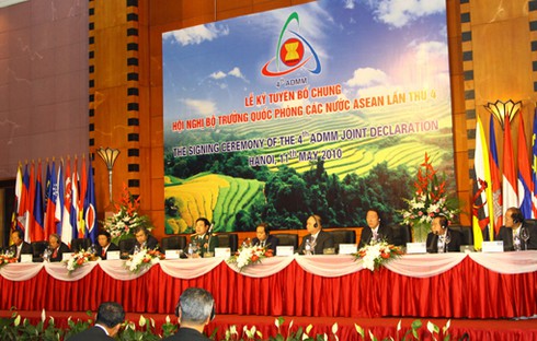 ADMM+: Cơ hội hay thách thức cho an ninh hàng hải ở Biển Đông? - ảnh 1