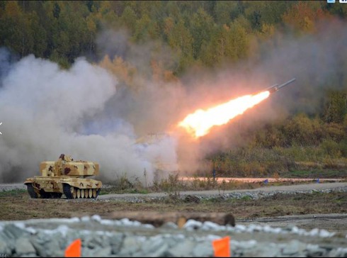 Ngắm hàng khủng trong hội chợ triển lãm vũ khí Nga 2013 - ảnh 1