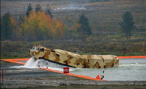 Ngắm hàng khủng trong hội chợ triển lãm vũ khí Nga 2013 - ảnh 10