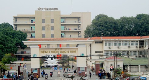 Giám đốc BV Bạch Mai lên tiếng về vấn nạn bác sĩ bị bạo hành - ảnh 1