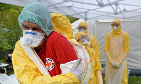 Hơn 8000 người tử vong vì Ebola - ảnh 1