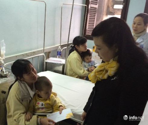 Nghẹn ngào nơi 1000 bệnh nhi đón Tết trong bệnh viện - ảnh 2