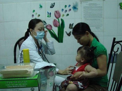 Trẻ nhịn tiểu ở trường: Sốt đùng đùng vì viêm đường tiết niệu - ảnh 1