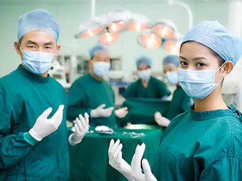 Từ chối mổ cho bệnh nhân: Mỗi người nên tự rút kinh nghiệm - ảnh 1