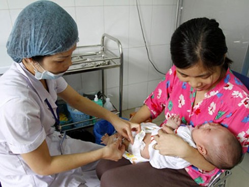 Bộ Y tế: Đẩy giá vắc xin 6 trong 1 lên 3 triệu đồng là không chấp nhận được - ảnh 1