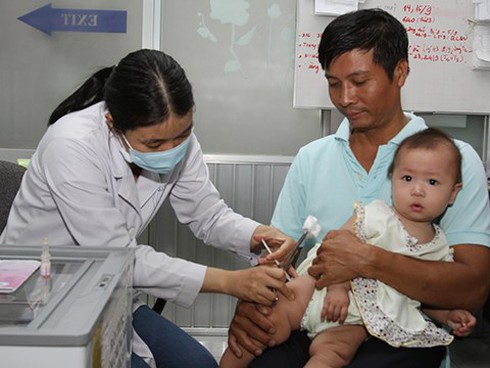 Thứ trưởng Bộ Y tế: Không có chuyện găm vắc xin để bán giá trên trời - ảnh 1