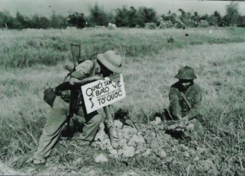 Chúng ta có quyền giảng dạy đàng hoàng, vượt qua khuôn khổ SGK Lịch Sử! - ảnh 1