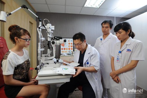 Mắt tự nhiên thấy có tia chớp cảnh báo căn bệnh nguy hiểm - ảnh 1