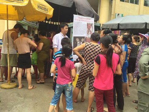 Bộ trưởng Bộ Y tế kêu gọi từ thiện cho cặp song sinh dính liền nhau - ảnh 1