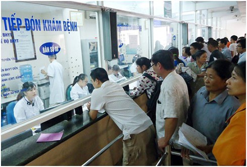 Tiếp tục áp dụng lộ trình tăng viện phí - ảnh 1