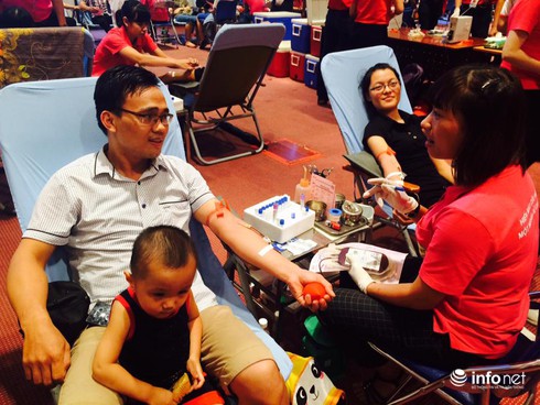 Kết thúc ngày hội hiến máu Giọt hồng tri ân thu được 3459 đơn vị máu - ảnh 2