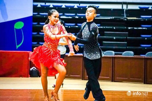 Cậu bé với đam mê Dancesport - ảnh 8