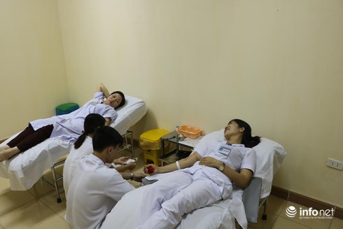 Bệnh nhân xuất huyết dạ dày được cứu sống nhờ ngân hàng máu sống - ảnh 1