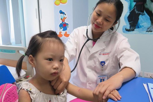 Những sai lầm chết người khi tự chữa tiêu chảy cho con - ảnh 1