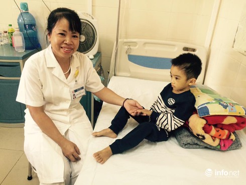 Con bị ung thư vượt qua cửa tử và nỗi ân hận của người mẹ trẻ - ảnh 2