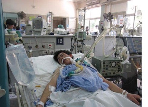 Hà Nội tuyên chiến với rượu kém chất lượng, lại có thêm 7 người ngộ độc - ảnh 1