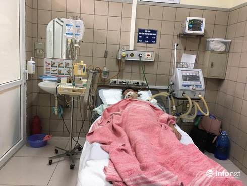 Tâm sự của bác sĩ hằng ngày vật lộn, cứu chữa bệnh nhân ngộ độc rượu - ảnh 1