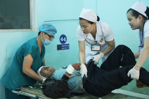 Tai nạn thảm khốc ở Gia Lai: Thông tin mới nhất về bệnh nhân đang được cấp cứu - ảnh 1