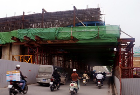 Hãi hùng những “bẫy tử thần” tại các công trình đang thi công - ảnh 4
