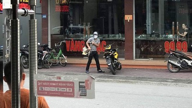 Nghe VietNamNet: Đã bắt được nghi phạm cướp tiệm vàng tại Quảng Ninh