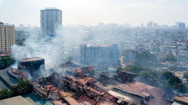 Nghe VietNamNet: Sẽ khám sức khỏe miễn phí cho học sinh ảnh hưởng bởi vụ cháy Công ty Rạng Đông