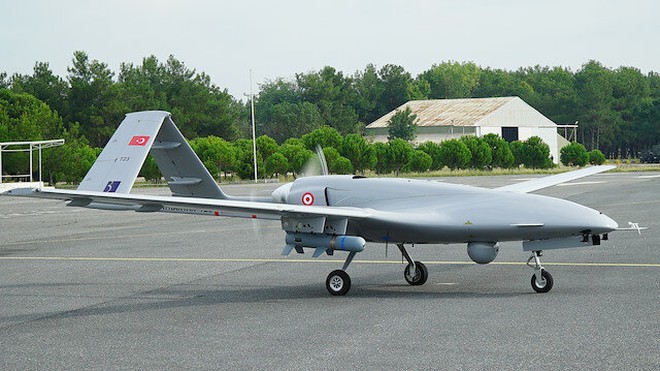 Thổ Nhĩ Kỳ sử dụng UAV để chỉ huy dòng người di dân 