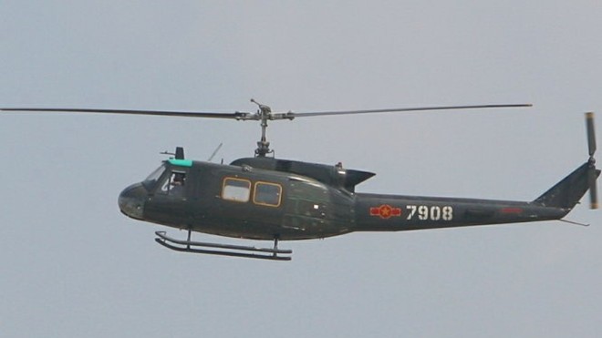 Mô hình máy bay trực thăng UH1 hợp kim