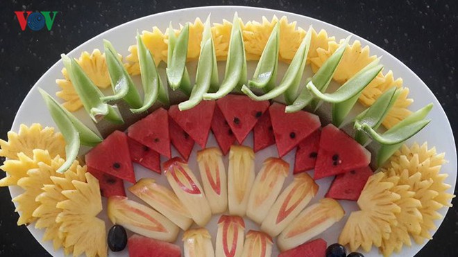 Cách bổ hoa quả đơn giản đẹp mắt
