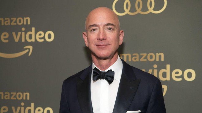 Vụ ly hôn thế kỷ: CEO Amazon có quan hệ tình cảm với phụ nữ có gia đình?