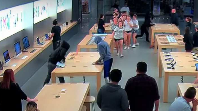 Apple Store bị cướp link kiện giá trị gần 27.000 USD trong... 30 giây