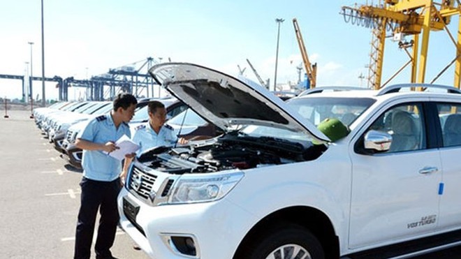 Xe nhập khẩu vào Việt Nam tăng mạnh
