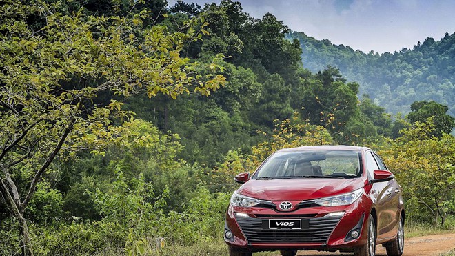 Giá xe Toyota Vios tại đại lý tiếp tục giảm còn dưới 470 triệu