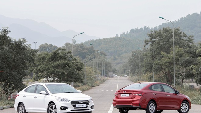 Hyundai cán mốc trên 63.000 xe bán ra, doanh số Accent, Santa Fe gây áp lực lên các đối thủ