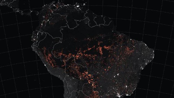 Hình ảnh kinh hoàng về cháy rừng Amazon nhìn thấy từ ngoài không gian